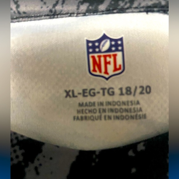 NWT boy XL/men Sm, Long sleeve X2 Fanatics Ts, NFL & NHL, drifit - Picture 5 of 7